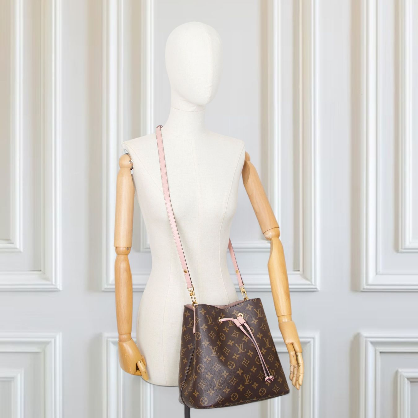 Louis Vuitton Sacs femmes: Louis Vuitton NéoNoé Monogram rose poudre – D'occasion à Binningen par Designerlabels 1