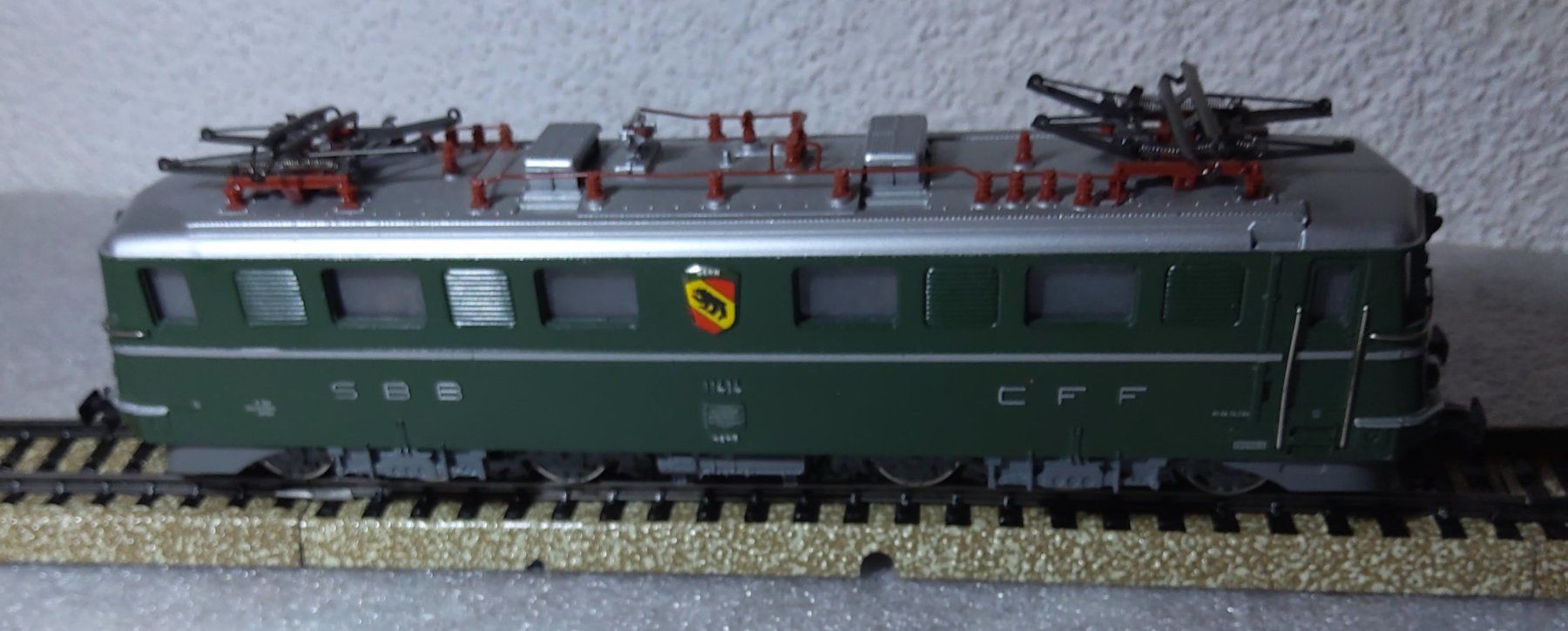 Märklin Modellini di ferrovie: Märklin Ae 6/6 – Difettoso da Safnern venduto da Leila2 6