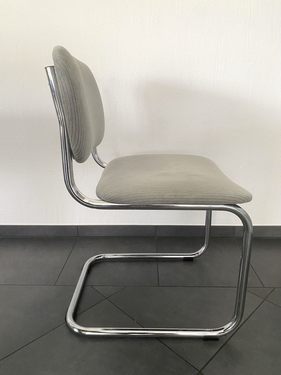 Chaises: Design Freischwinger Stühle Chairs – D'occasion à Olten par sportwelt 3