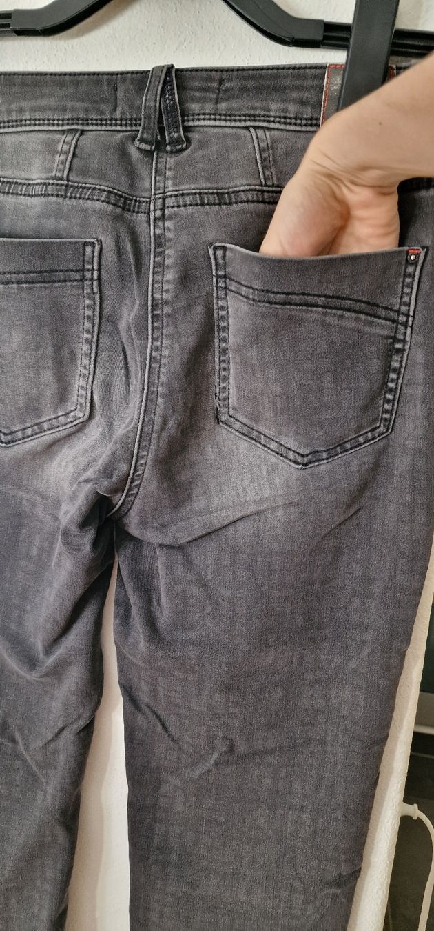 Cecil Pantalons: Cecil Damenjeans Grau Gr. 25/32 – D'occasion à Romanshorn par REALJessiB 4