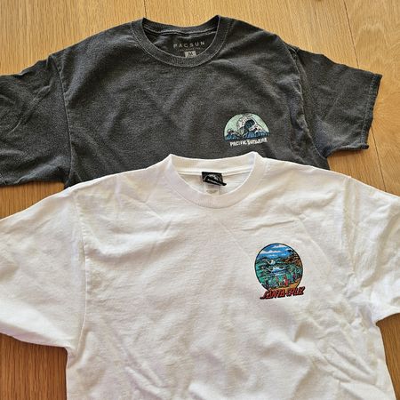 2 x Jungen T-shirts Grösse M Original NEUWERTIG