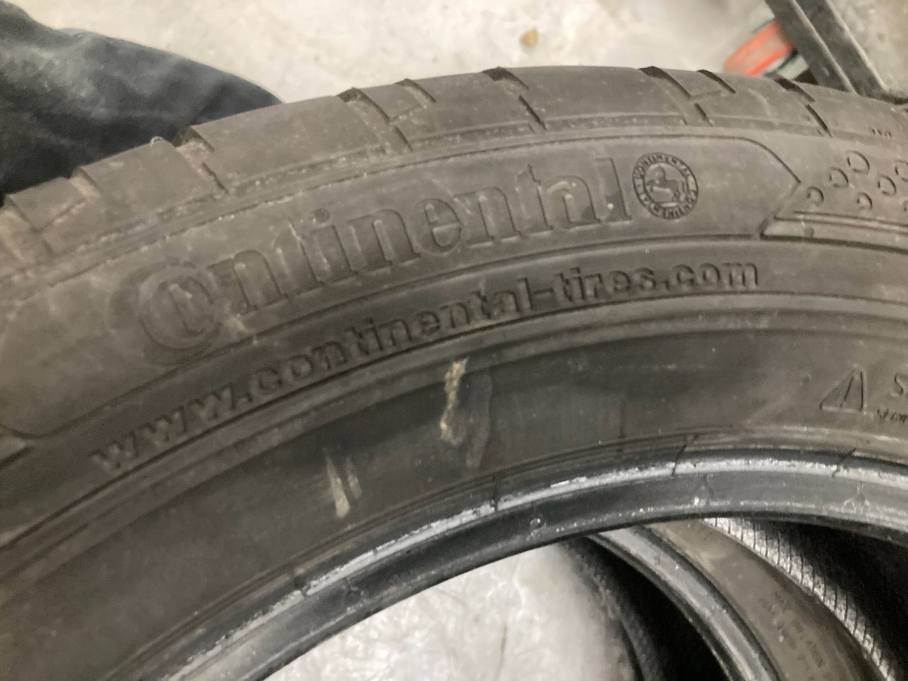 Continental Pneumatici & Ruote complete: 225/55R17 Sommerpneu Continental – Usato da Cham venduto da WB2223 3