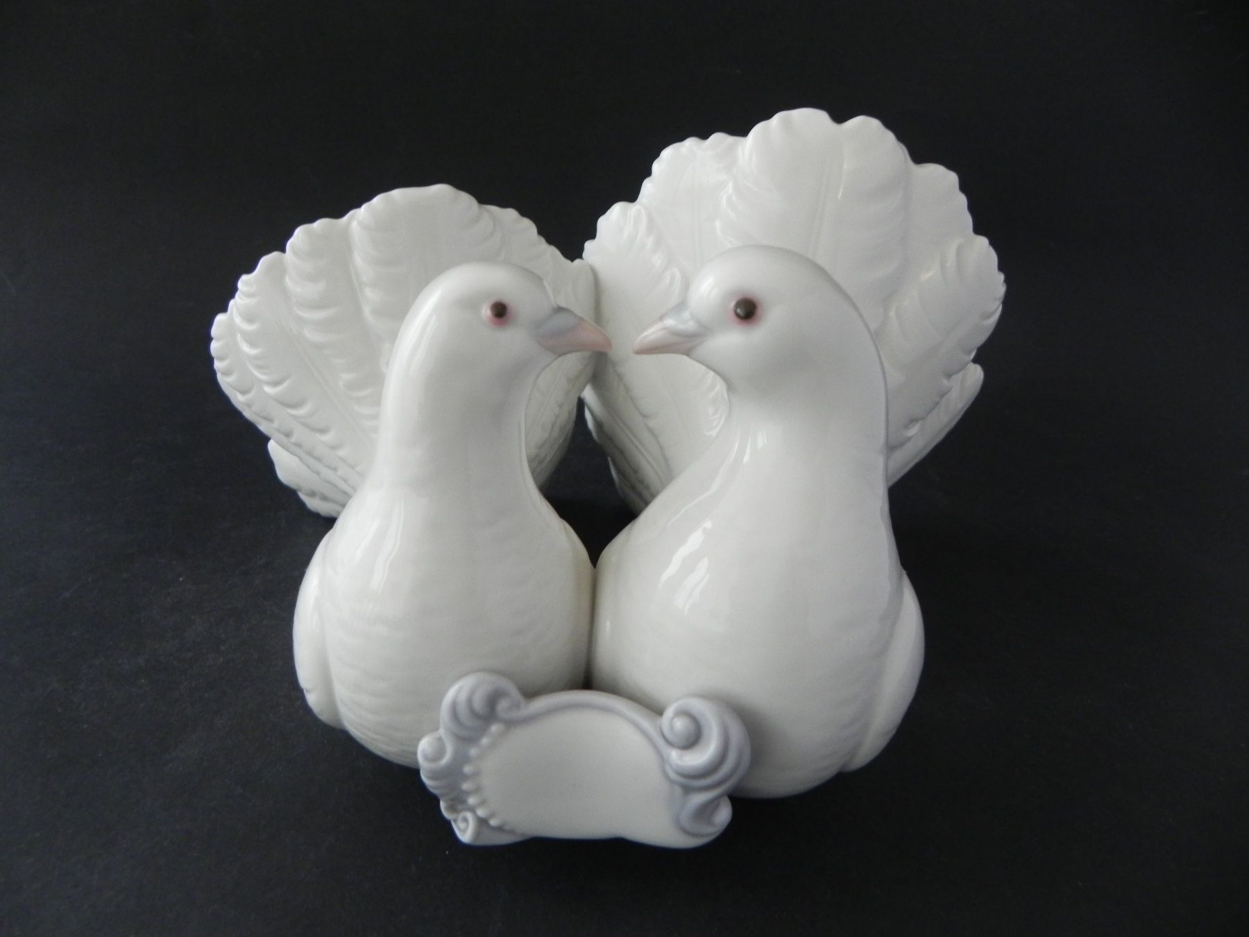 Lladro Statuette: Friedenstauben - LLADRO Figur - Spanien - ca. 11.5 cm – Nuovo (secondo la descrizione) da Zürich venduto da LodgE-21