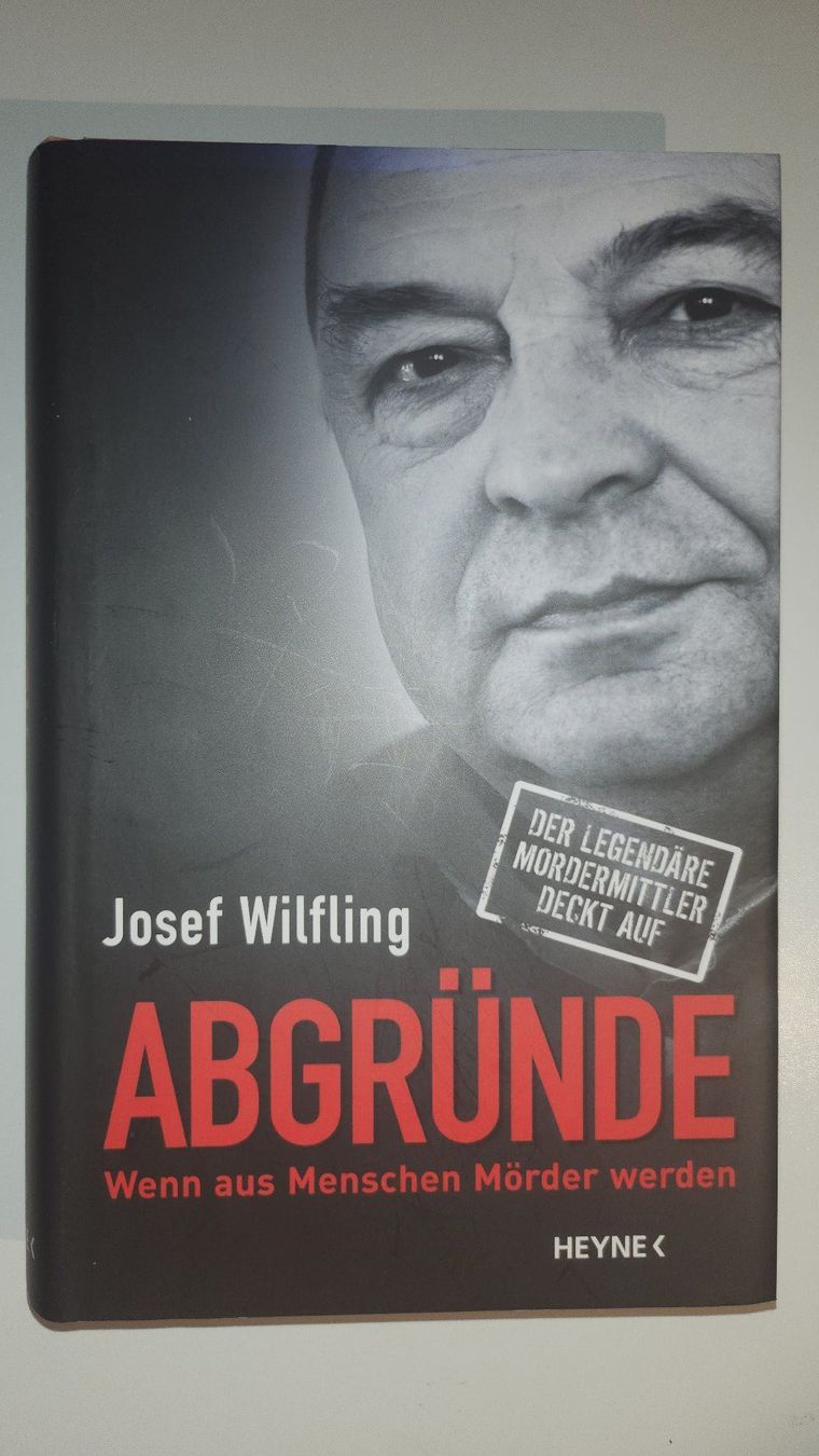 Bücher: Abgründe, wenn aus Menschen Mörder werden – Gebraucht aus Dietikon von Buchantiqdietikon
