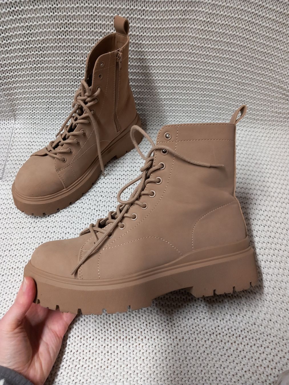 Bershka Damenschuhe: Bershka Schnürboots Gr. 40 beige – Gebraucht aus Gwatt (Thun) von umwelt-brocki 2