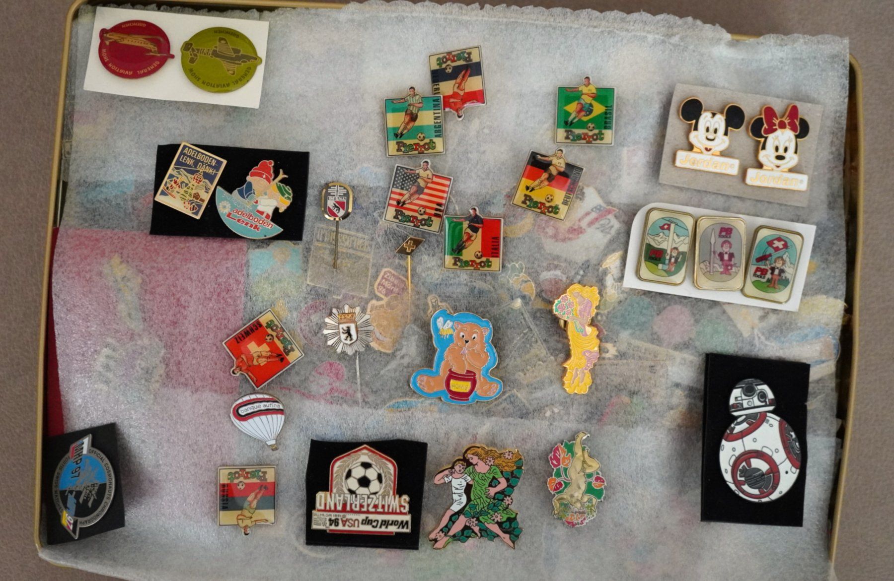 Placchette & Badge: Pin Sammlung/Anstecknadeln ca 4 Kg – Usato da Worb venduto da worb01 4