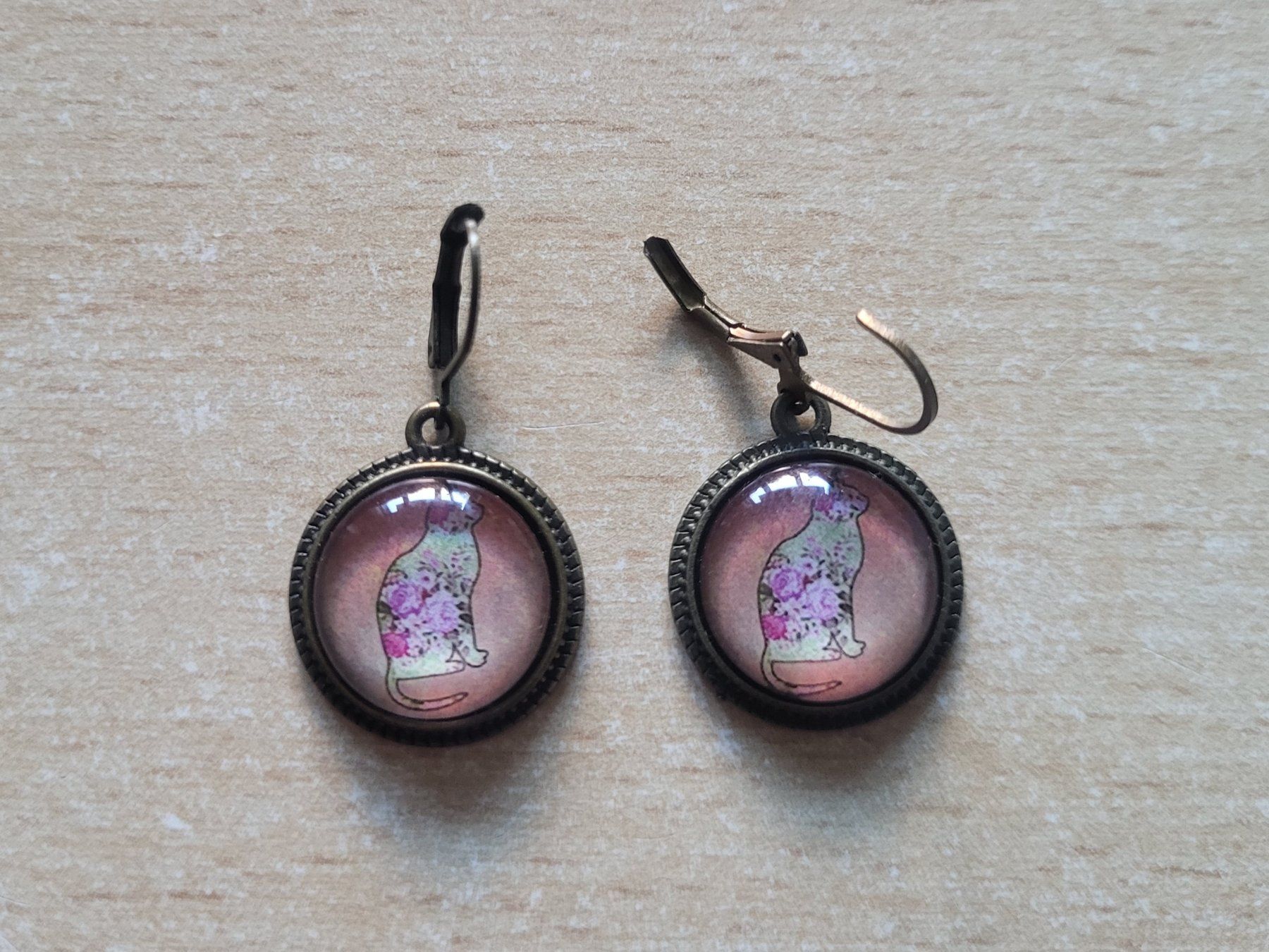 Orecchini pendenti & Orecchini a lobo: Boucles d'oreille fantaisie Chat – Usato da Genève venduto da VesnizaB