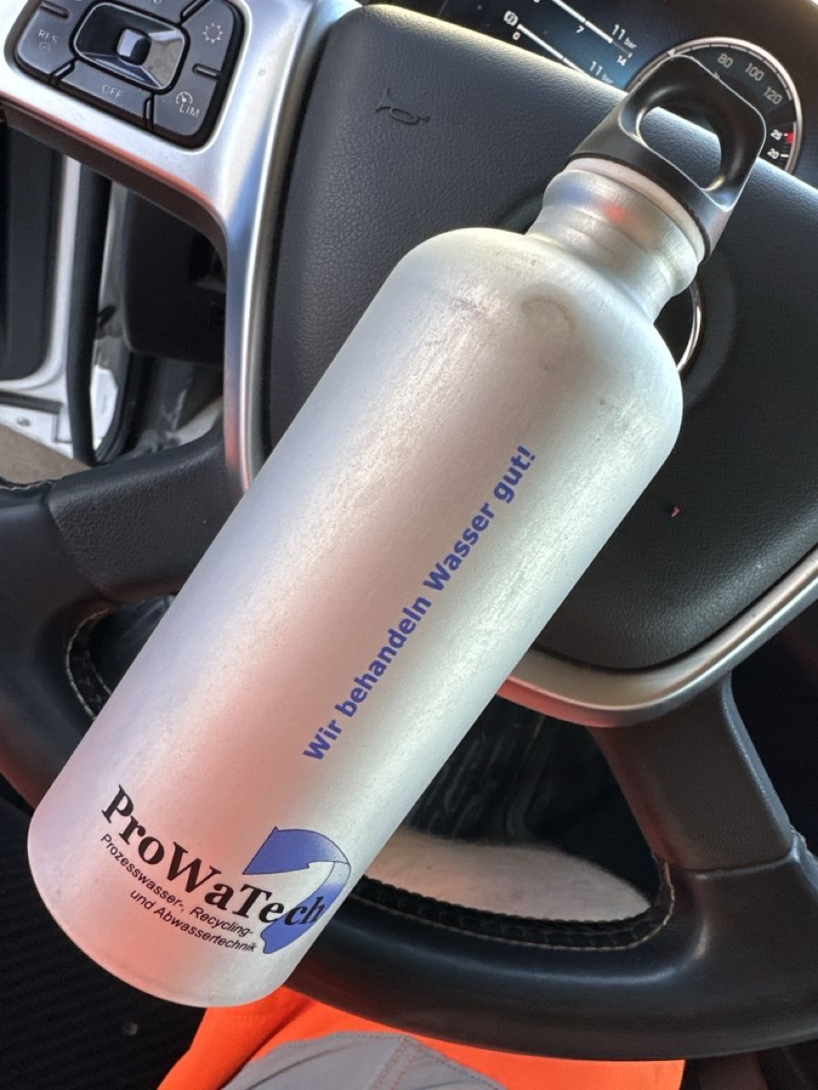 Sigg Borracce & Thermos: Sigg 0,6l Trinkflasche Alu – Usato da Ueken venduto da crxundevo8
