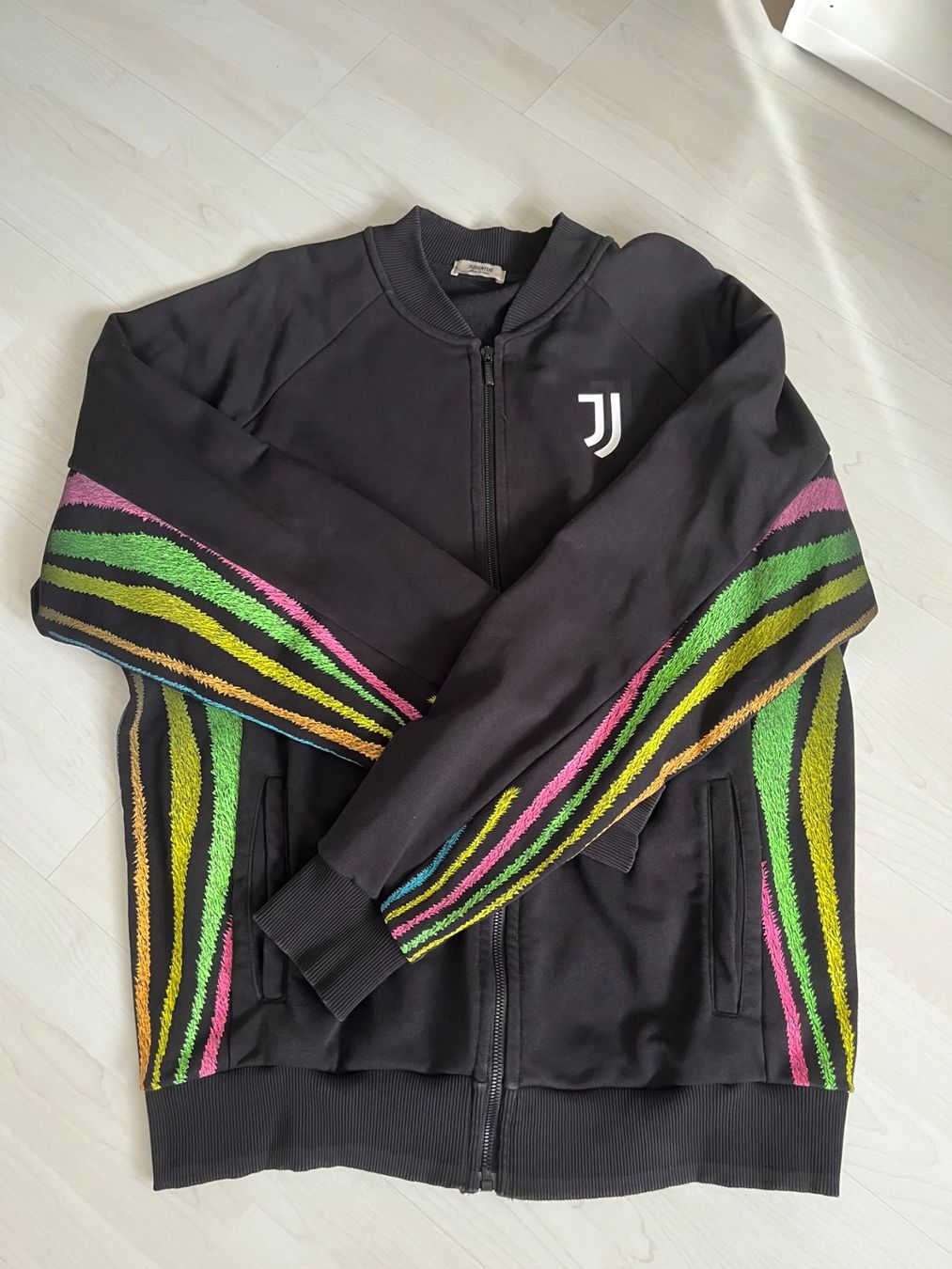 Giacche: Juventus-Trainerjacke – Usato da Stans venduto da Moritz01112