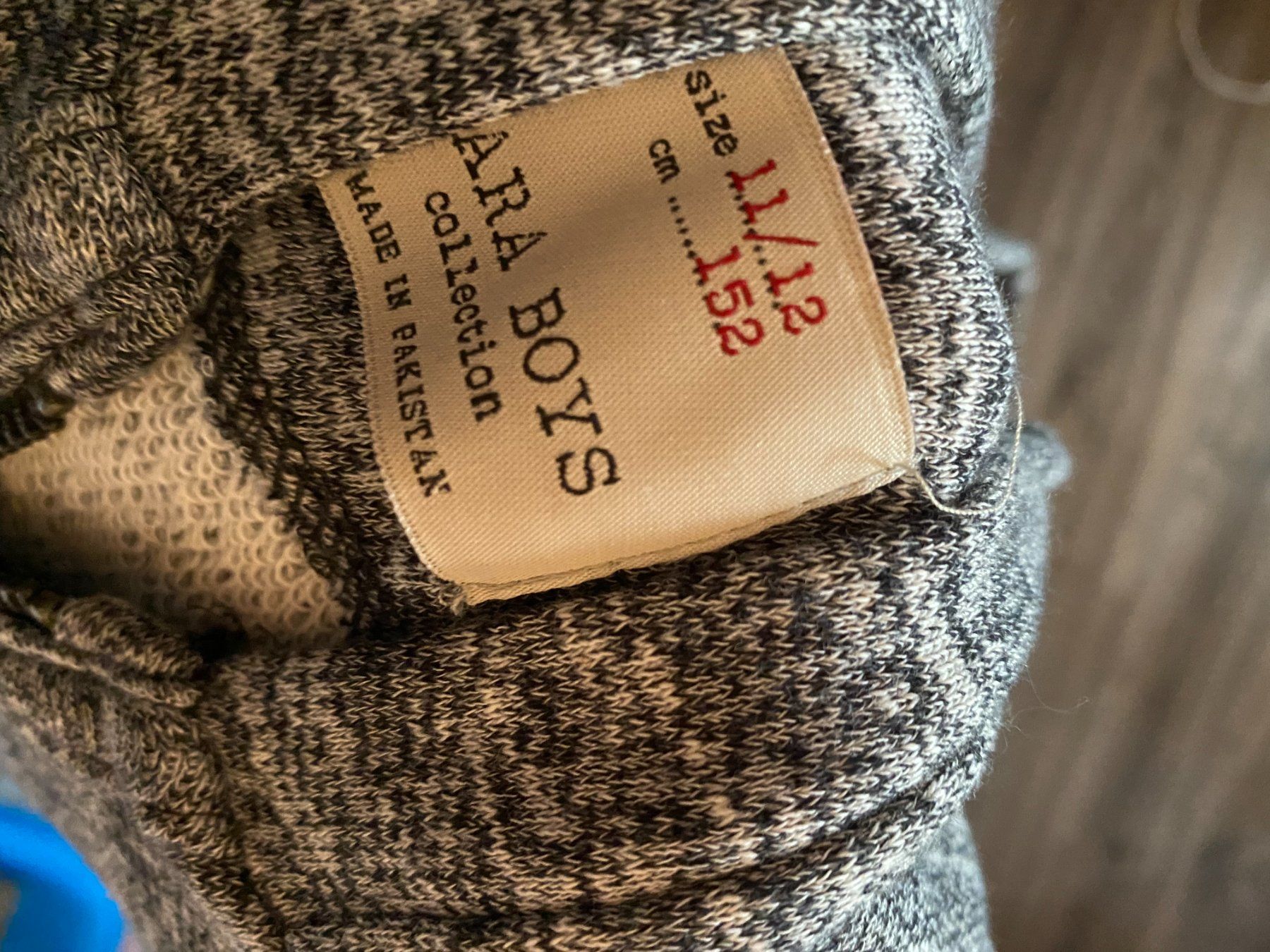 Zara Pulls et sweat-shirts: très belle jaquette Zara 152 – D'occasion à Chermignon-Bas par mioumiou35 1