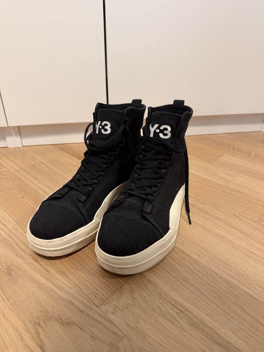 Y-3 Scarpe da uomo: Y-3 Hightop Sneaker – Usato da Thalwil venduto da rap_z9px
