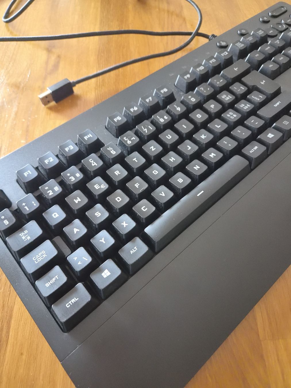 Logitech Claviers: Clavier Logitech G213  – D'occasion à Chavornay par Hugo_S. 3