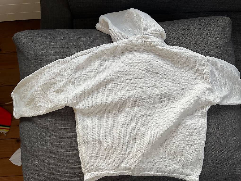 Zara Pulls et sweat-shirts: Pullover Jäckchen 98 – D'occasion à Winterthur par Blue028 2