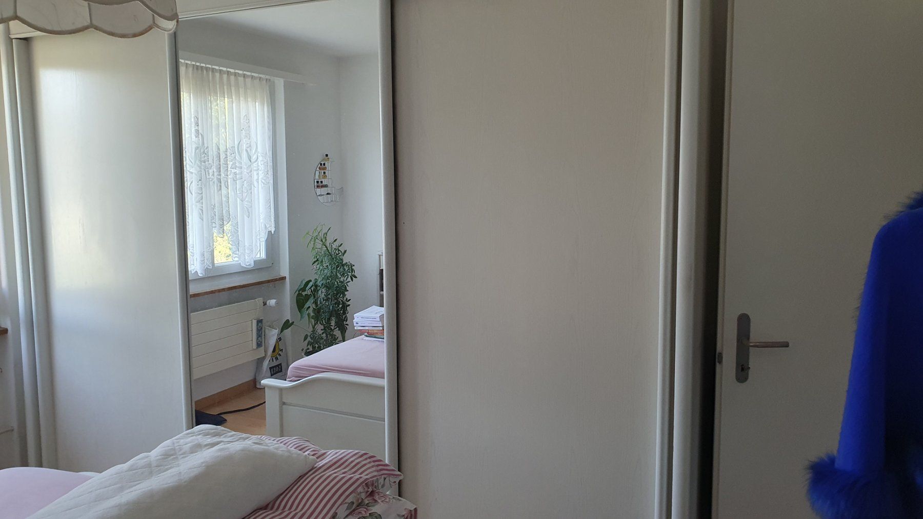 Armadi: Schwebetürschrank – Usato da  venduto da