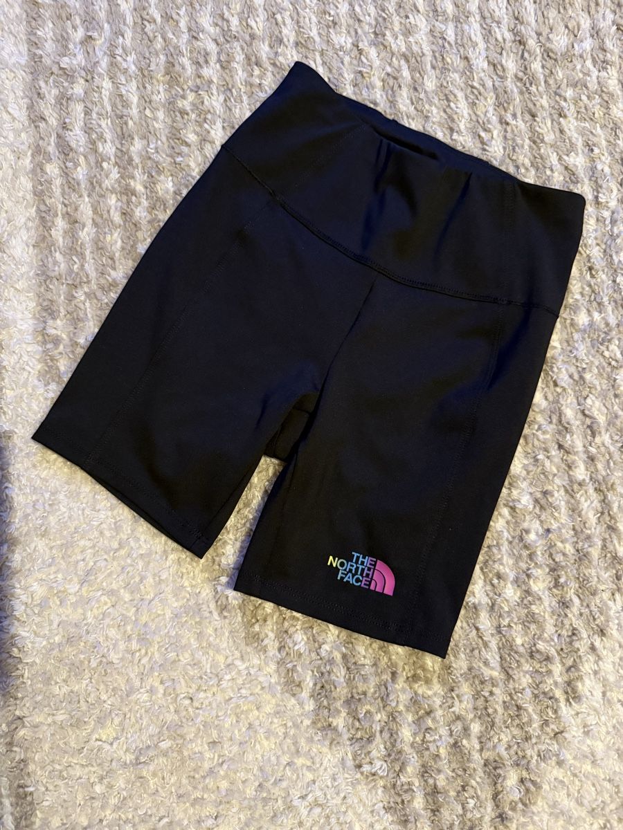 North Face Leggings: The North Face bikershort – Nuovo (secondo la descrizione) da Winterthur venduto da bardreg13