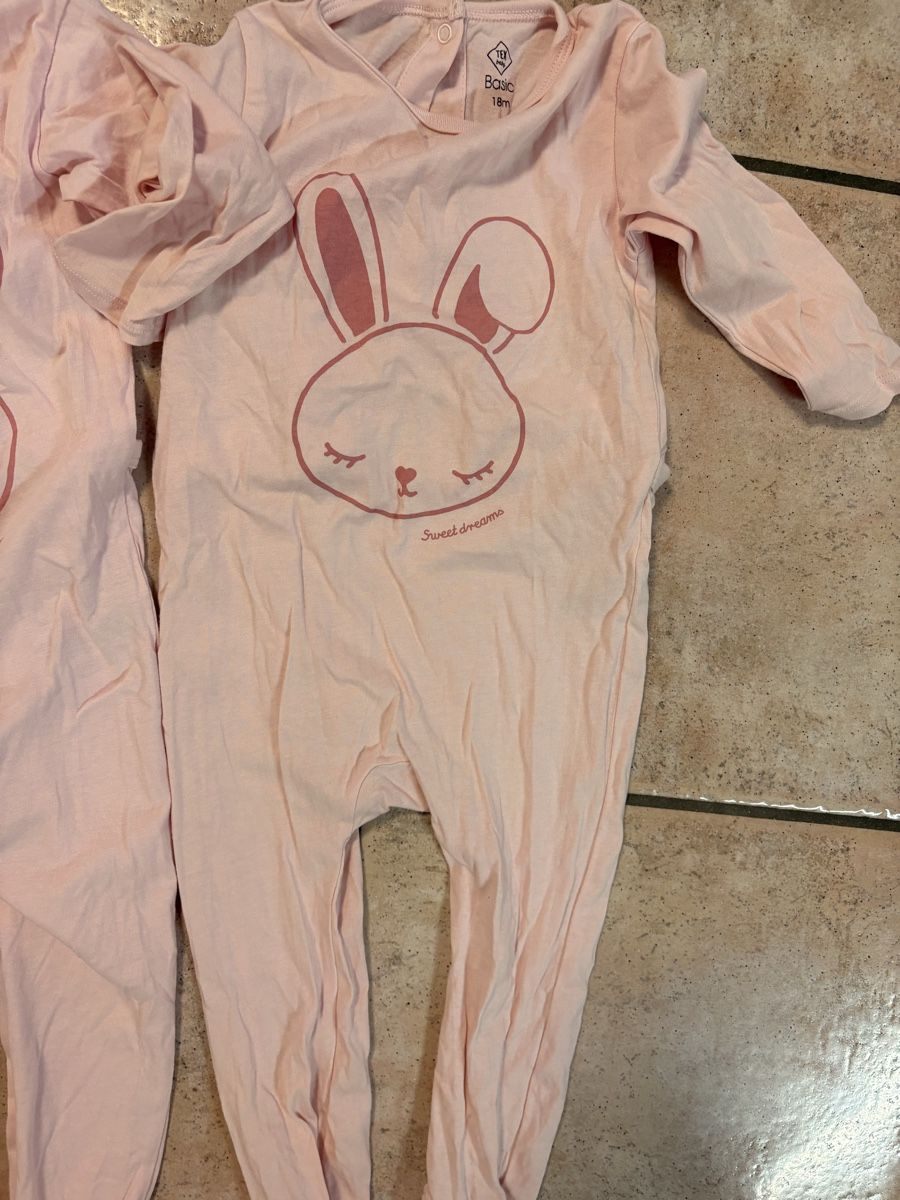 Lotti & Set di vestiti: Set 4 pigiami neonata  – Usato da S. Antonino venduto da FedeKikka88 5