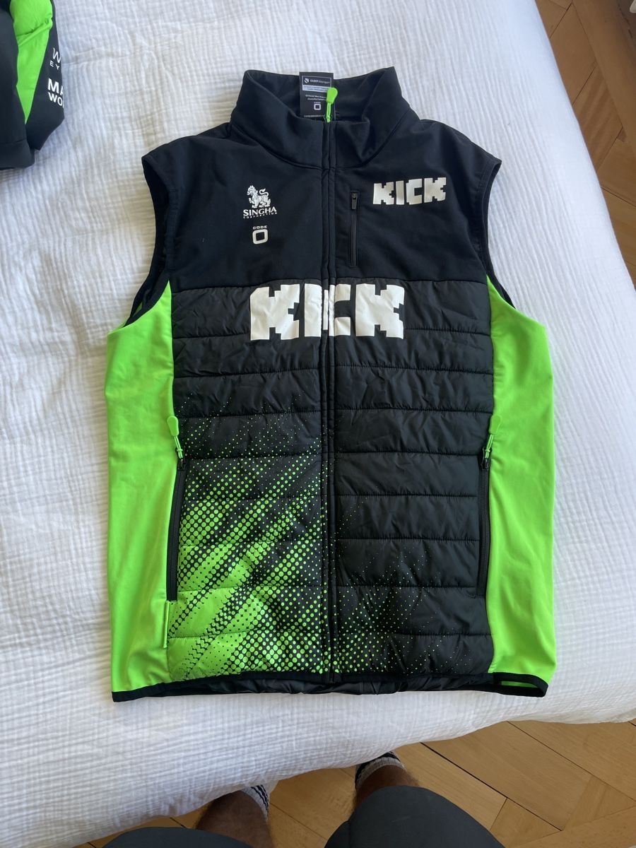 Lotti di vestiti: Stake F1 Team Kick Sauber - Jackets, Vest, Pullover, Polos – Usato da Zürich venduto da Eumi7 2