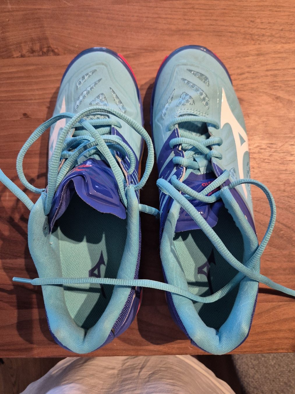 Mizuno Chaussures femmes: Mizuno Damen Hallenschuhe – D'occasion à Rüti ZH par galline72