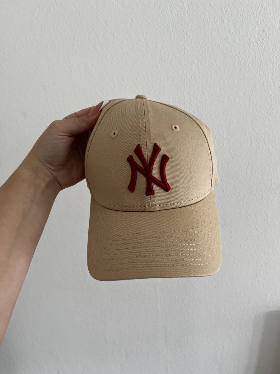 Hüte, Mützen & Caps: Cappello beige NY, come nuovo! – Neu (gemäss Beschreibung) aus Zürich von DilettaP 1