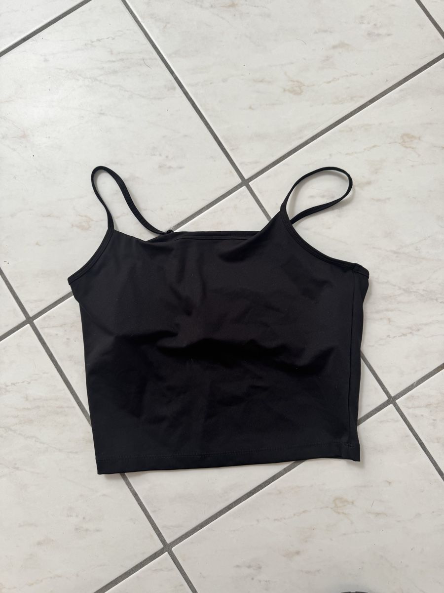 H&M Tops: Sport Top H&M size S – D'occasion à Porza par kaj_d5q7