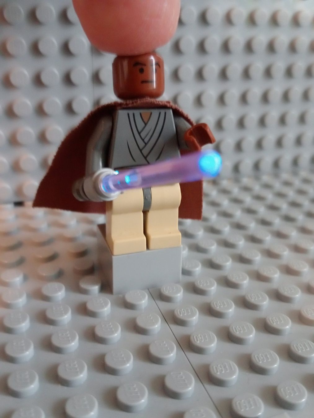 Lego Kit di costruzioni: Lego Star Wars - Mace Windu with Light-Up Lightsaber – Usato da Arconciel venduto da breakout103 6