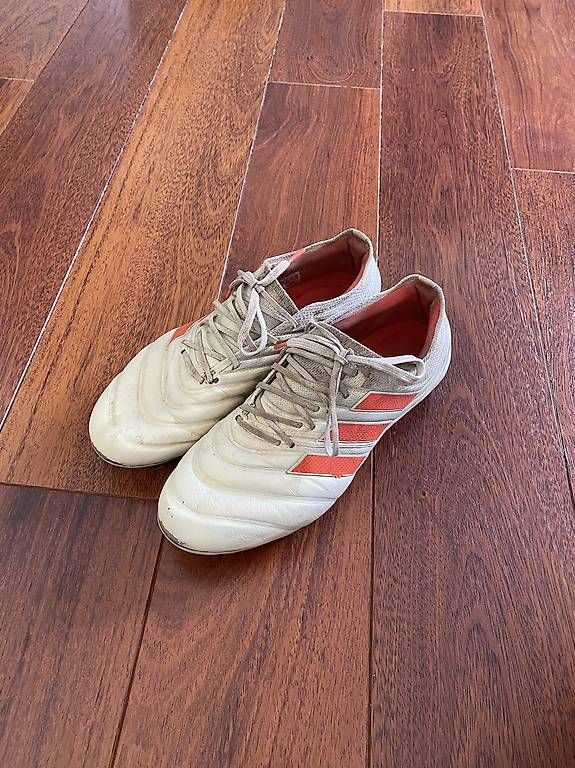 Scarpe per ragazzi: Chaussures de Football – Usato da Evilard venduto da nie_8j7g 2