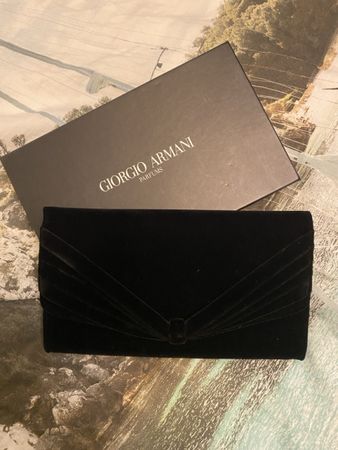 Giorgio Armani Clutch - NEU - Perfekt für den Ausgang!