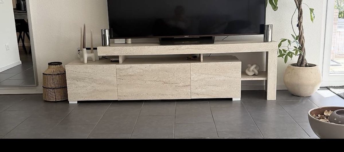 Meubles TV: Tv Möbel – D'occasion à Seuzach par aes_xj6f