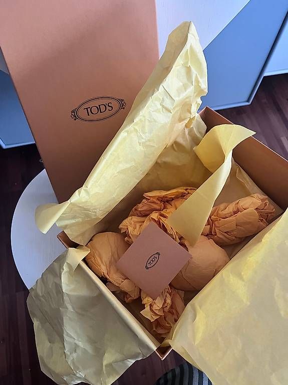 Altro per la casa: TOD'S Schuhbox – Usato da Zürich venduto da Ikle00 1