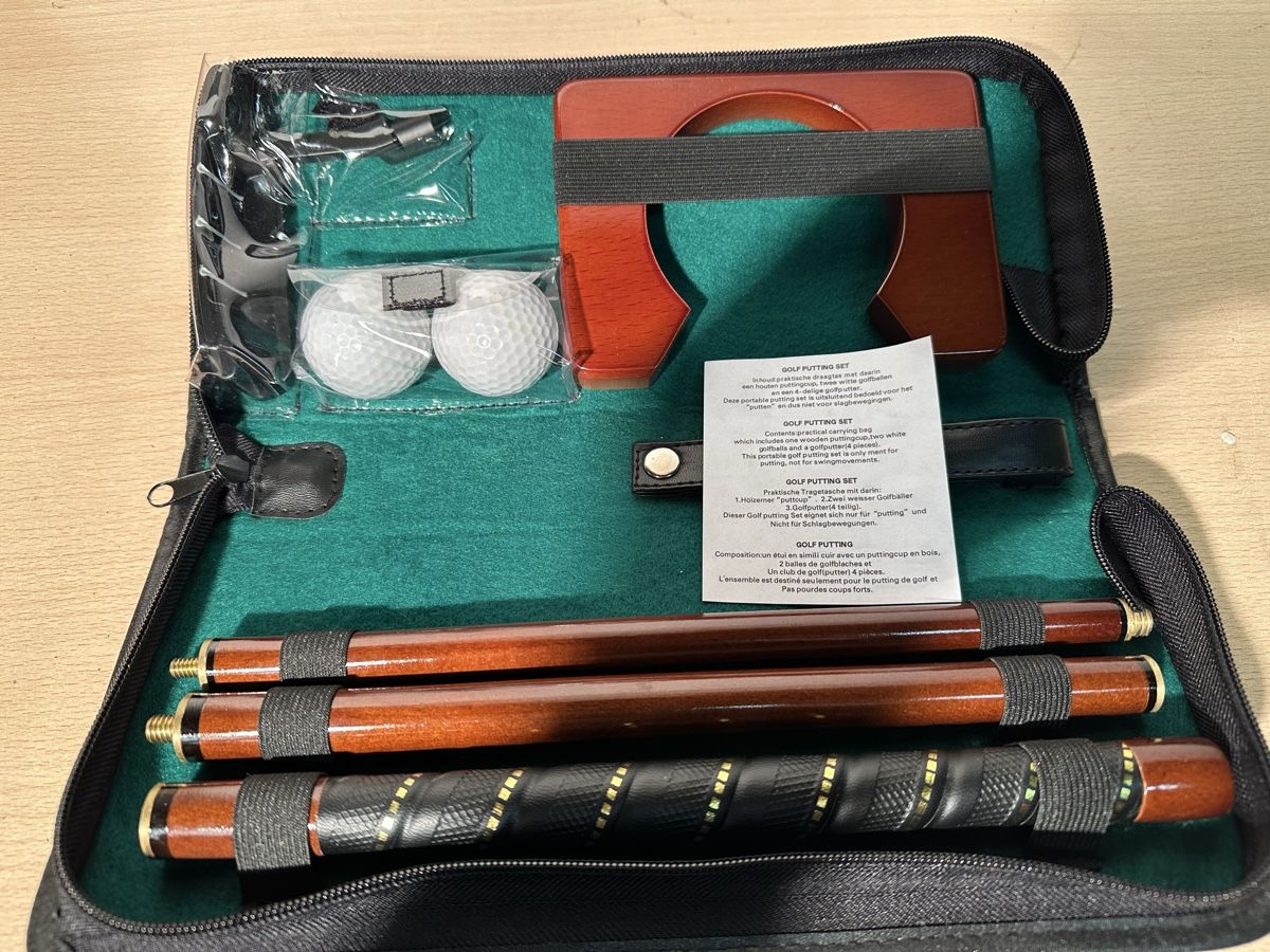 Mazze & Set: Set de golf putting d'intérieur portable neuf – Usato da Lausanne venduto da artnouveau04 1
