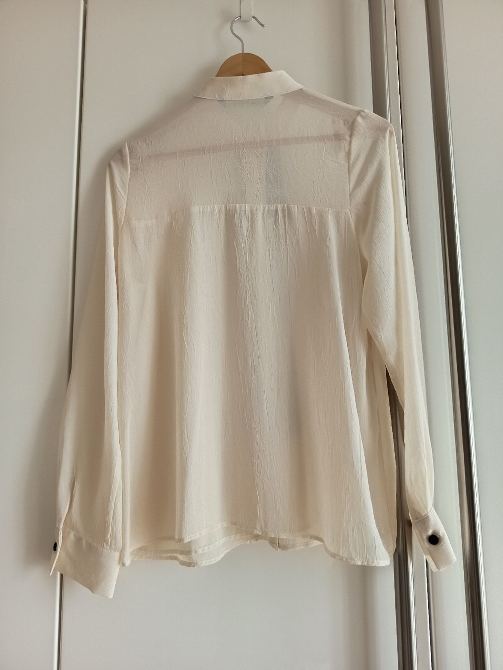 Zara Chemisiers: Semi Sheer Blouse  – Neuf (Voir description) à Basel par beg_6v7r 1