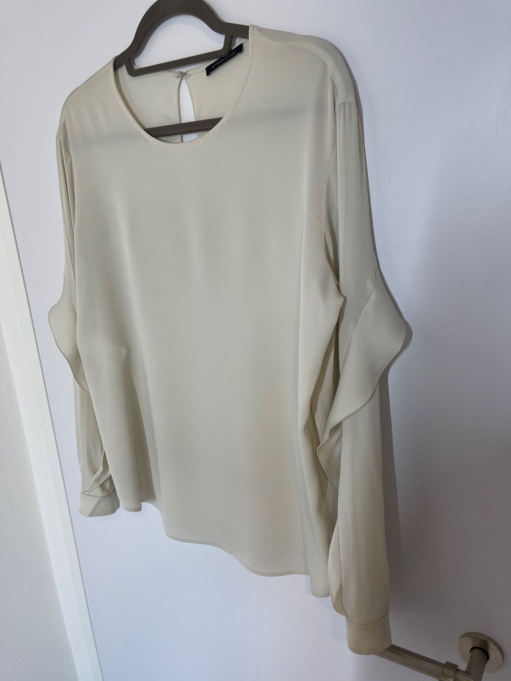 Strenesse Camicette: Klassische Seidenbluse von Strenesse – Usato da Zizers venduto da sarah_1987 1