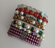 7 Armbänder Handarbeit