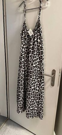 Neues Kleid von Switch Fashion