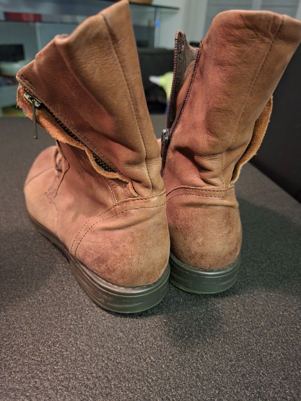 Scarpe da donna: Braune Winter Boots, Leder, Gr. 39 – Usato da Bäriswil BE venduto da Rezz