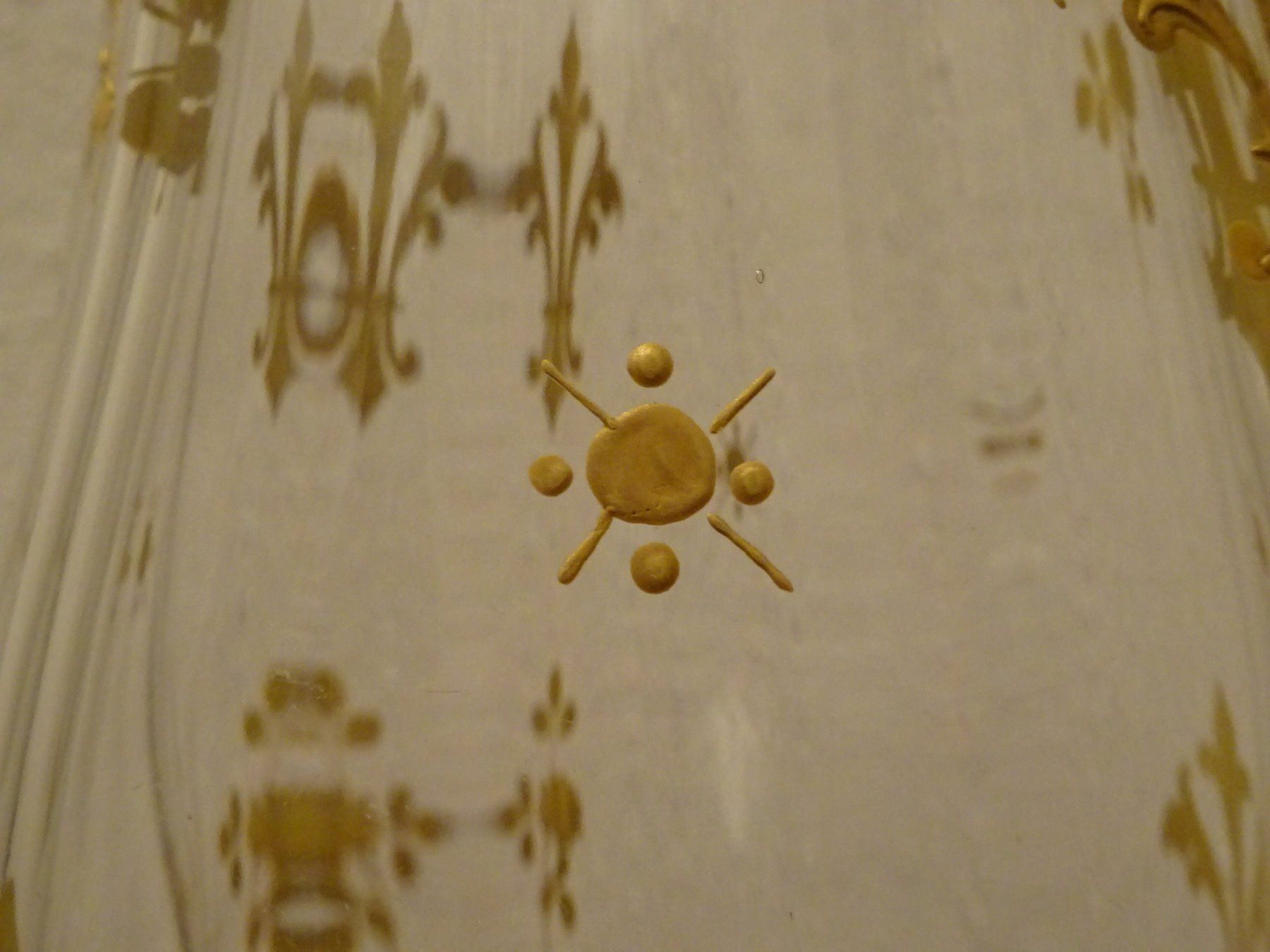 Vasen & Gefässe: Vase mit Golddekor / Lilienwappen – Gebraucht aus Esslingen von eintagammeer 6