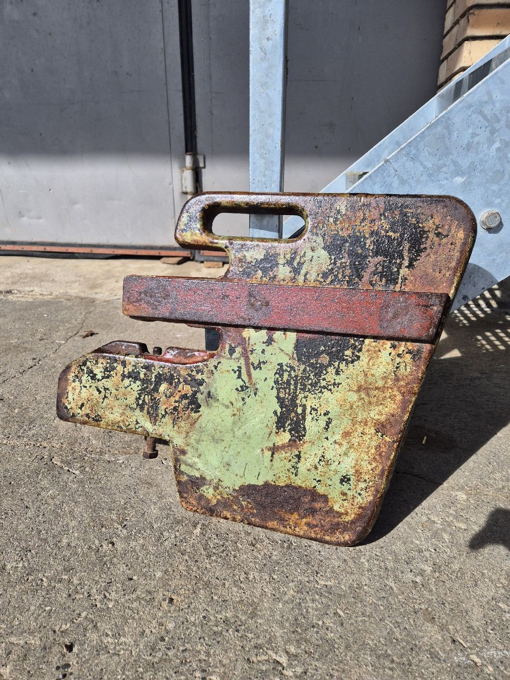 Deutz Trattori: Frontgewicht Deutz 06 – Usato da Sins venduto da Sosi5