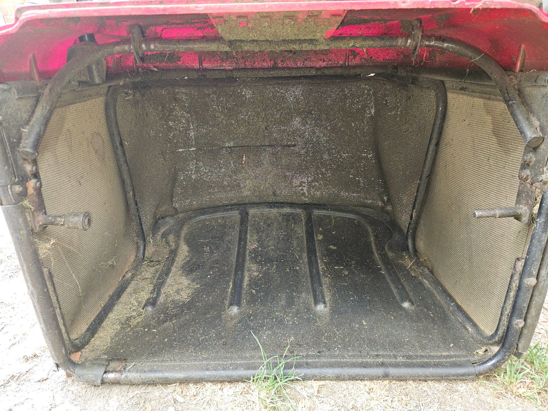 Honda Tondeuses à gazon: Rasentraktor Korb – D'occasion à Oberburg par M86 4