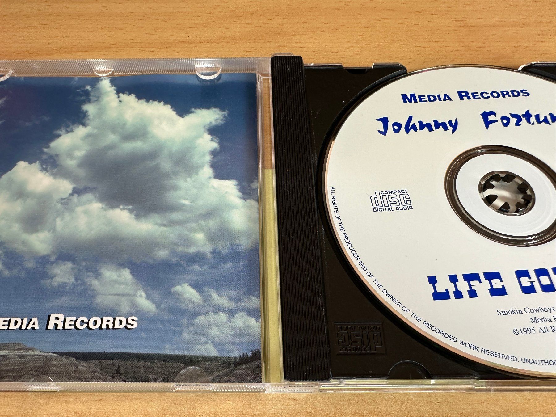 CD: Johnny Fortune - Life Goes On – Usato da Rikon im Tösstal venduto da Alpenmutz 2