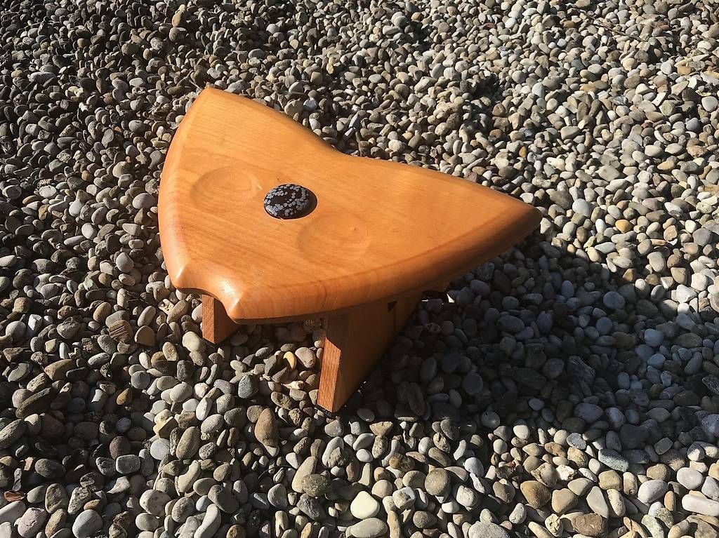 Sgabelli: SACR-OM Meditation Hocker – Nuovo e nell'imballaggio originale da Flims Waldhaus venduto da Aufbauhaus 2