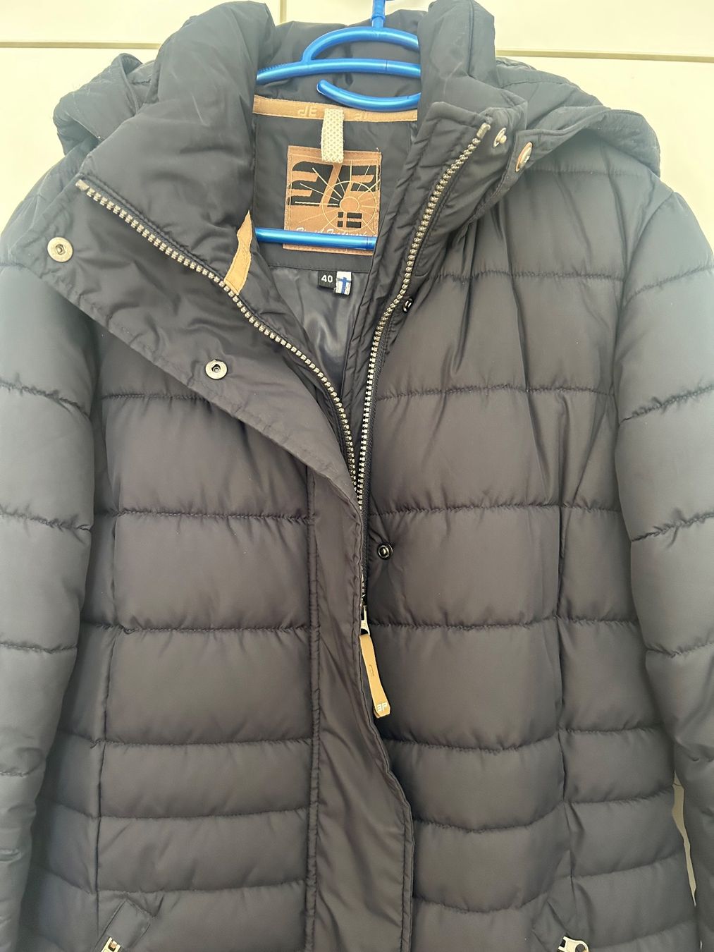Icepeak Giacche: Winterjacke IcePeak: Gr. 40, dunkelblau – Usato da Basel venduto da Interstellar85 1