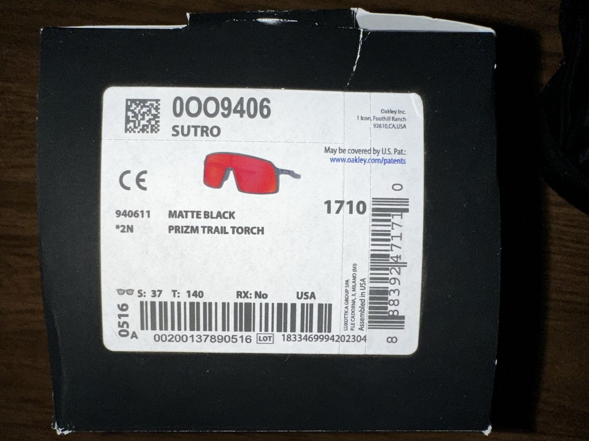 Oakley Occhiali & Lenti: Oakley Sutro Prizm Trail Torch Matte Black - NEU – Nuovo e nell'imballaggio originale da St.Moritz venduto da El_telemarco