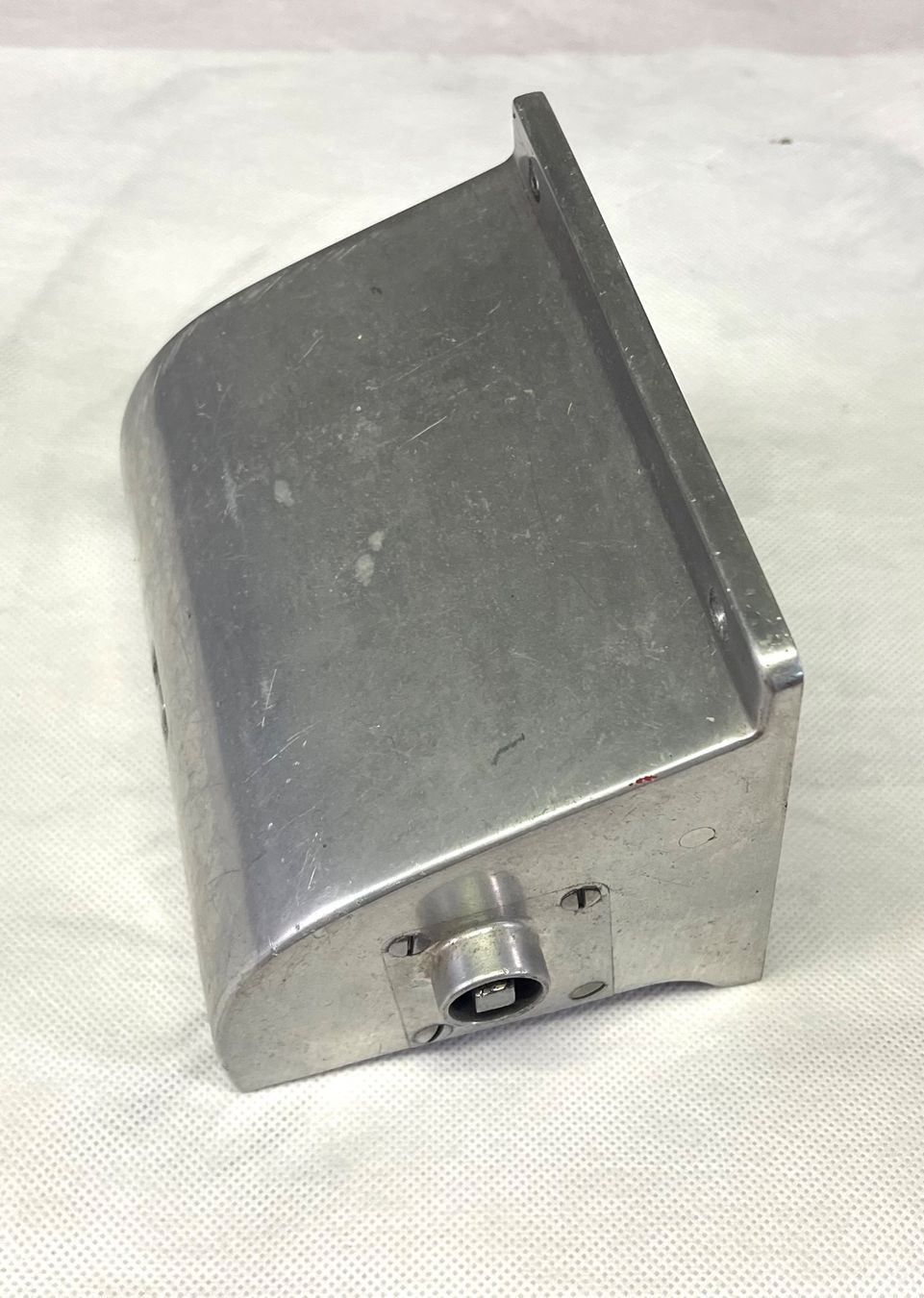 Fixations: WC-Papierrollenhalter SBB oder RhB aus Metall – D'occasion à Untervaz par Xun 1