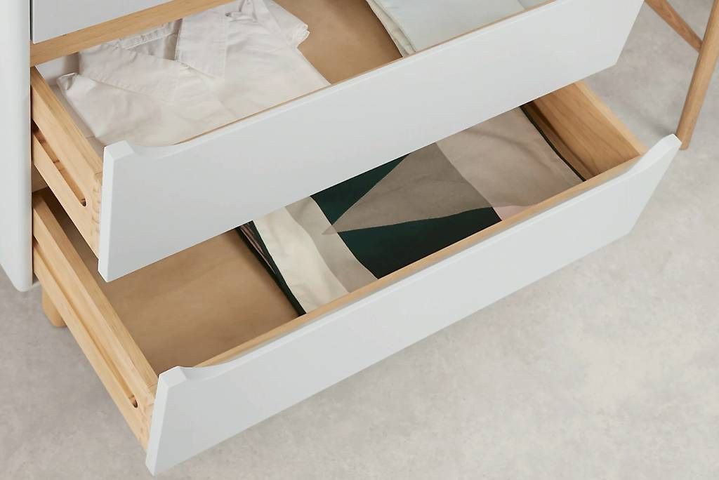 Cassettiere: Commode 5 tiroirs scandinave gris clair bois clair – Usato da Baden venduto da emi_55vx 1
