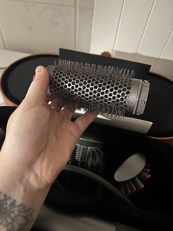 Dyson Asciugacapelli: Dyson AirWrap – Usato da Villarsel-Gibloux venduto da lea_zyj2 3