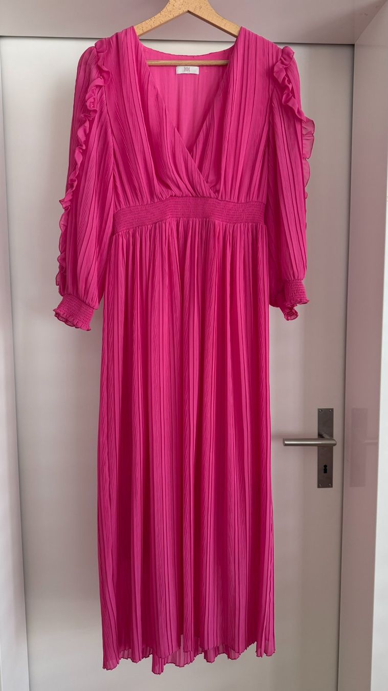 Riani Kleider: RIANI Plisseekleid Pink Gr. 36 – Gebraucht aus Liestal von Schatzsucher90