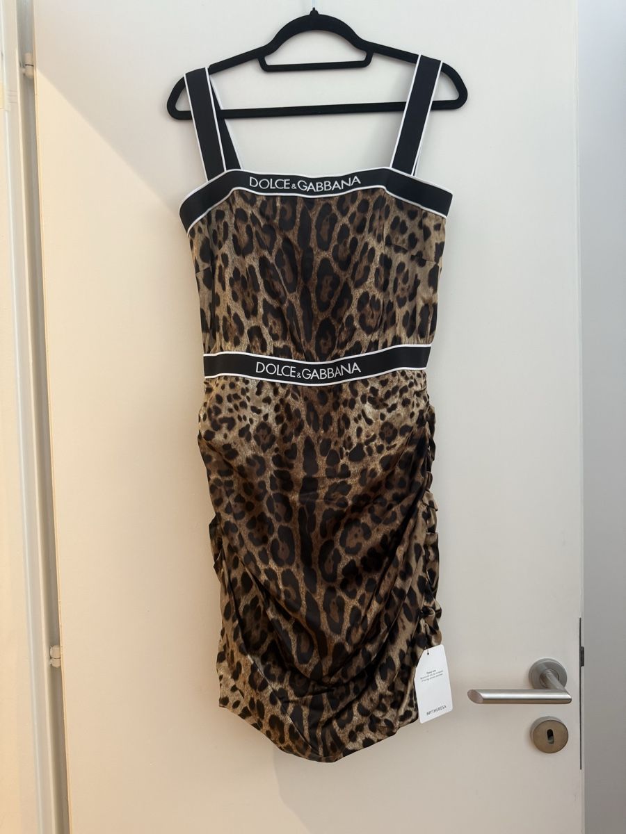 Dolce & Gabbana Vestiti: Robe Dolce & Gabbana léopard taille 46 neuve avec étiquette – Nuovo (secondo la descrizione) da La Croix-de-Rozon venduto da ben_9qlz