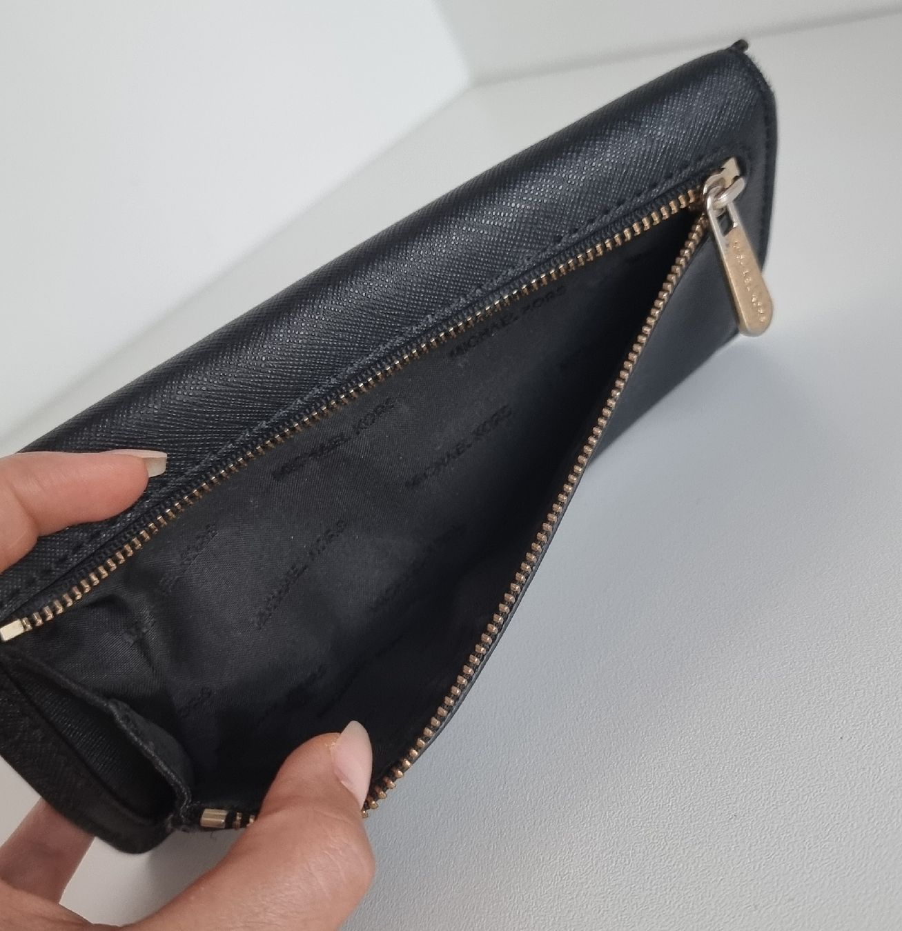 Michael Kors Portafogli: Ab CHF 1.- Michael Kors Portemonnaie – Usato da Gontenschwil venduto da shop2hand 3