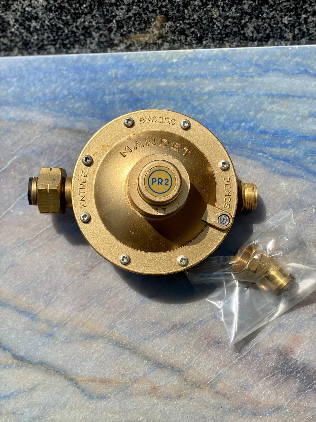 Radiatori: Druckminderer für Gasflaschen – Nuovo e nell'imballaggio originale da Dietikon venduto da ura_5yfp 2