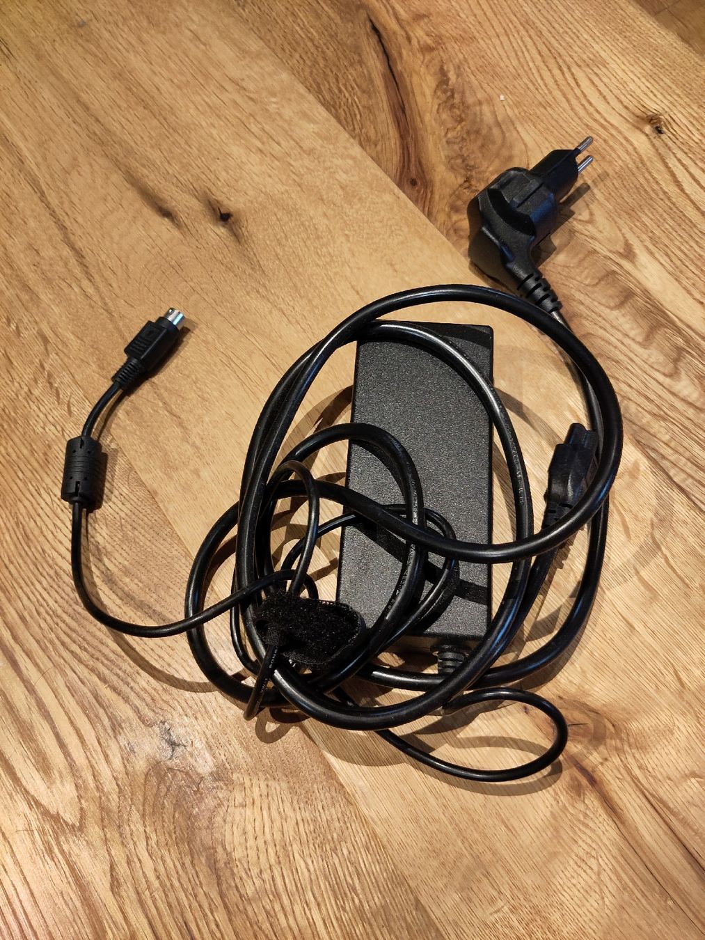Targus Docking station: Targus Laptop Dockingstation ACP71EU – D'occasion à Hochfelden par Fusion_Print 1